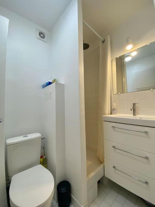 Gaspar - 2 Pieces Au Dernier Etage Avec Balcon Boulogne-Billancourt Exterior photo