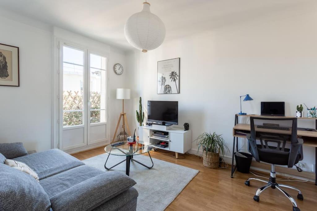 Gaspar - 2 Pieces Au Dernier Etage Avec Balcon Boulogne-Billancourt Exterior photo
